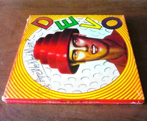 DEVO THE ULTRA DEVO-LUX LTD. EDITION 5 DISCS = 2CD+2DVD+7"COLOR SINGLE + POSTER - Picture 4 of 10
