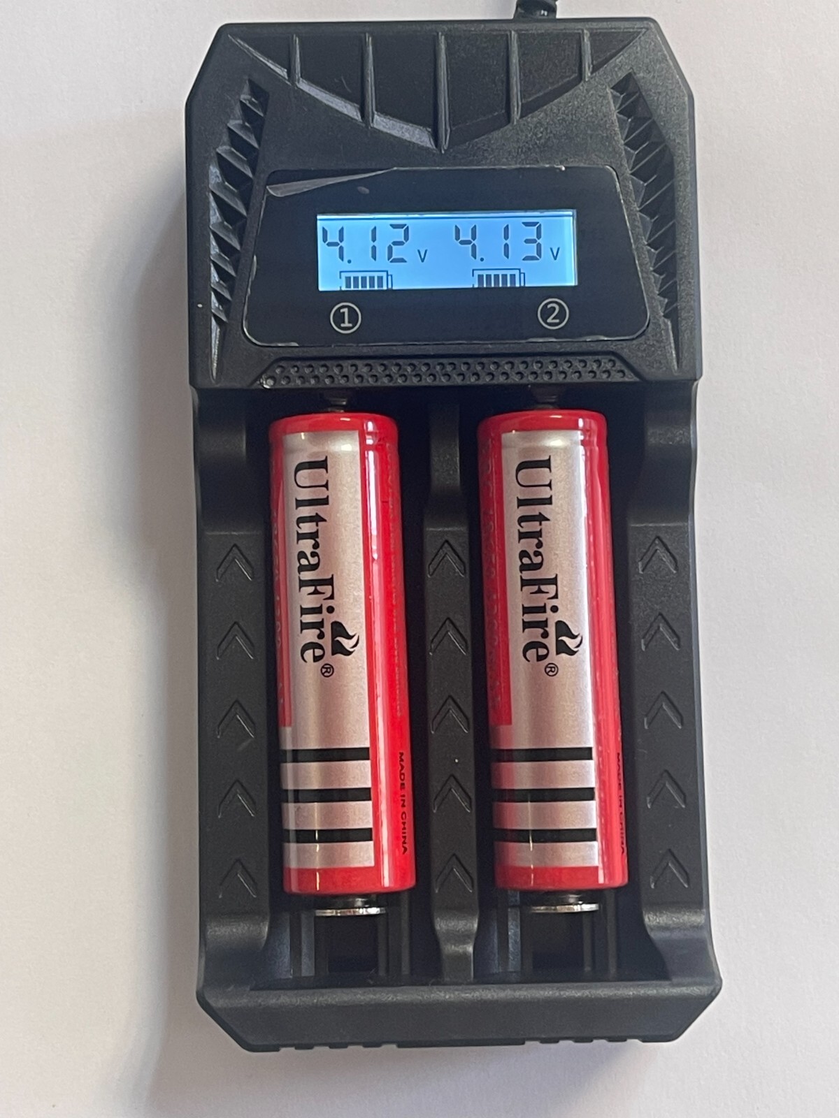 Chargeur piles 4200mAh pour lampe frontale et randonnée nocturne