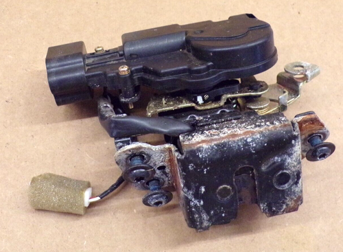 2004 cadillac srx lift gate latch 2004-2006