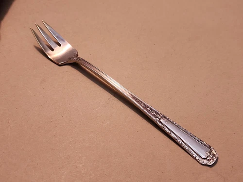 NO MONOS Towle 1924 Sterling Louis XIV 5-5/8" Cocktail Fork 15 Grams EUC