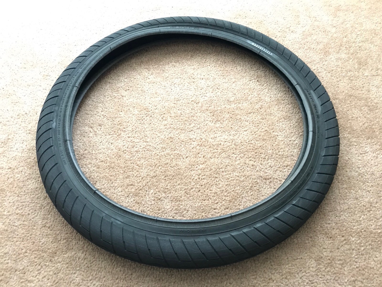 primo the wall tire