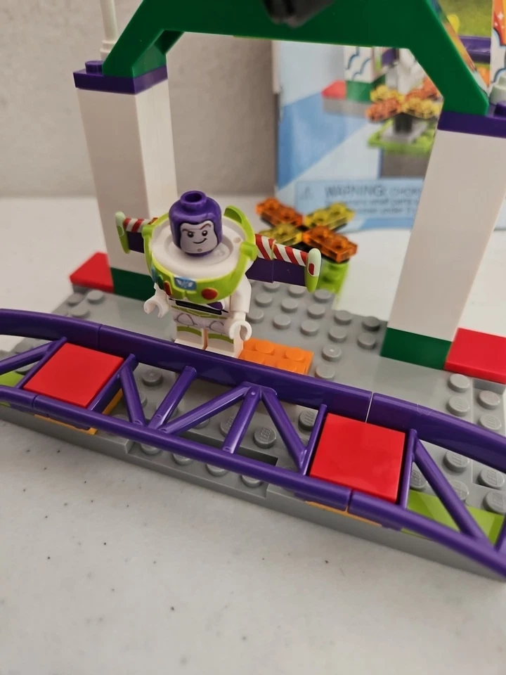 LEGO 10771 Toy Story Carnaval Emoción Montaña rusa Buzz Lightyear Alien 99% Completo Foto 4 de 4