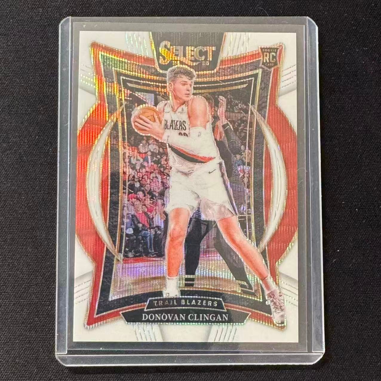 🐙ZG 2024-25 PANINI SELECT WHITE WAVE PRIZM RC /99 CONCOURSE DONOVAN CLINGAN