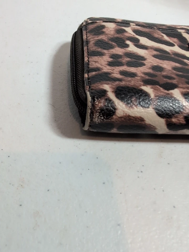 Fossil女式豹纹拉链钱包人造皮革8英寸X4英寸 — 第 4/4 张图片
