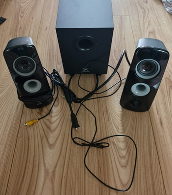 Logitech Z323 2.1 Stereo X3: Lautsprechersystem Tischlautsprecher & Subwoofer schwarz