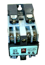 RELÉ DE CONTROL INDUSTRIAL CUADRADO D 8501 M0 40 USADO.