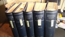 Stampsweis WW stamp collection in 5 Vol Scott Intl est 13000 stamps