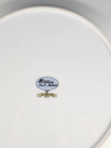 MIKASA FINE CHINA JENNIFER 9317 MADE IN JAPAN 2 DINNER PLATES 10 3/8" DIAMETER. - Picture 12 of 12