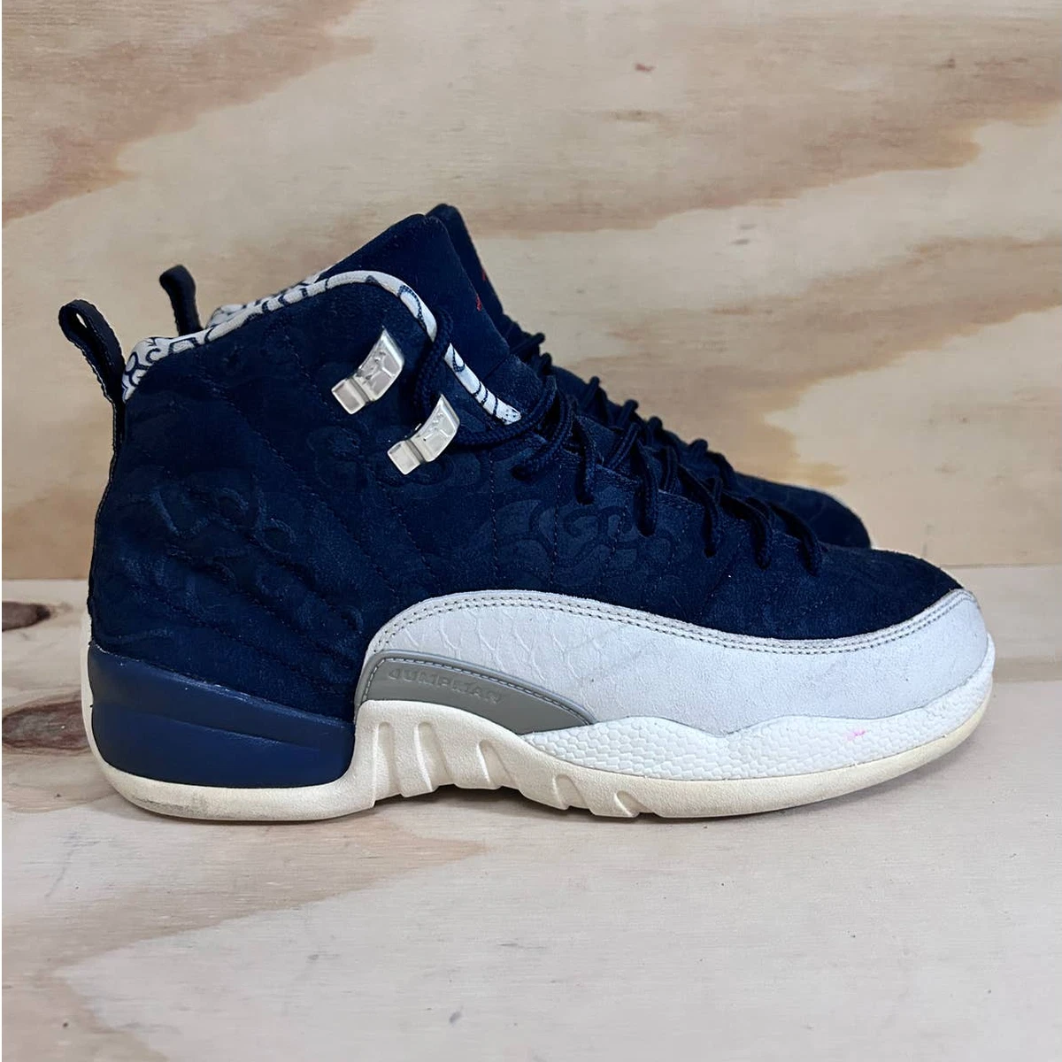 Blue and white jordans retro best sale 12