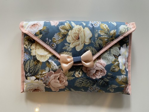 Borsa “Friends” Brigida Con Pannello Frontale Embossed Fantasia Fiori |  Camomilla Italia