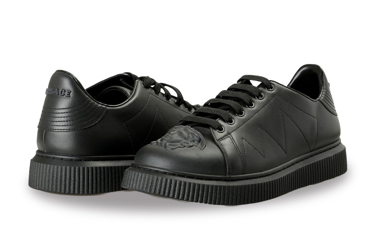 スニーカー VERSACE Men Sneakers 1018229 1A129401B00V Black Versace Men's Large Medusa Logo Black 100% Leather Sneakers