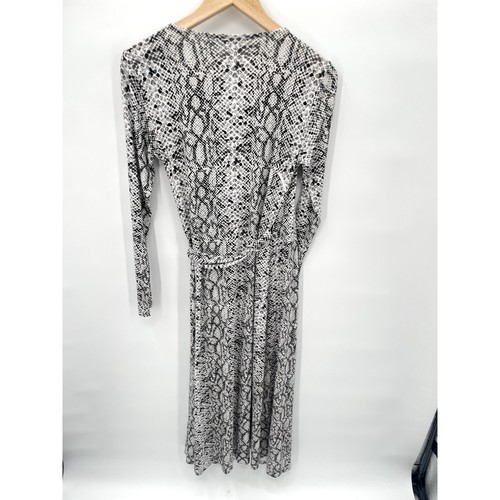 Good American Neu mit Etikett The Runaround Langarm-Wickelkleid mit Tiermotiv // 0 - Bild 12 von 15