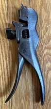 E. C. Atkins Handsaw Tooth Setter