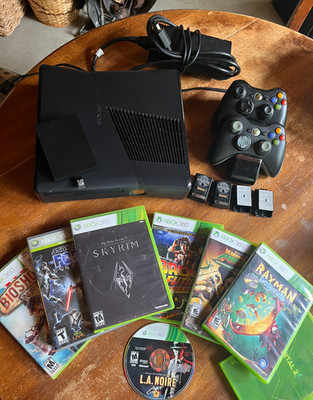 Microsoft XBOX 360 S Slim 320GB Model 1439 w/Controllers + Cords + Games TESTED!