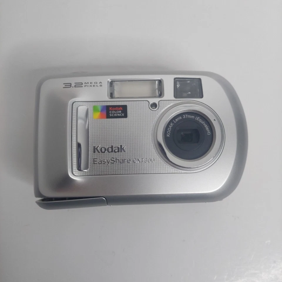 Kodak EasyShare CX7300 3.2 MP Digital Camera Silver With Box - Tested - Image 2 of 4