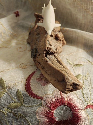 Vtg John Perry Two Dolphins On Burl Wood Base Sculpture - Picture 3 of 9