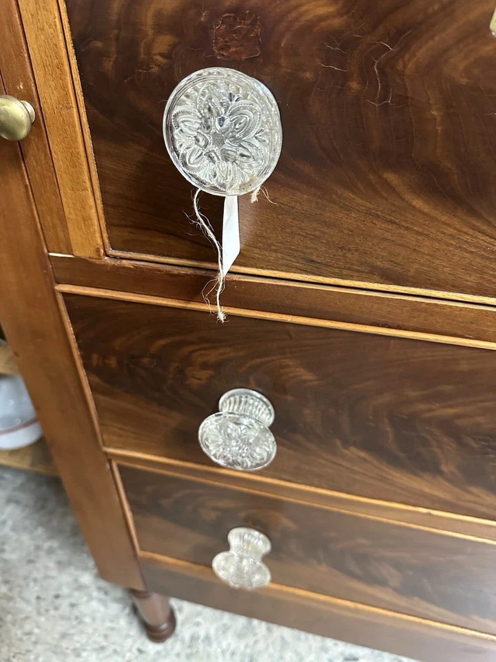 Perillas de vidrio antiguas de escritorio del secretario federal inglés-estadounidense del siglo XVIII Foto 2 de 4