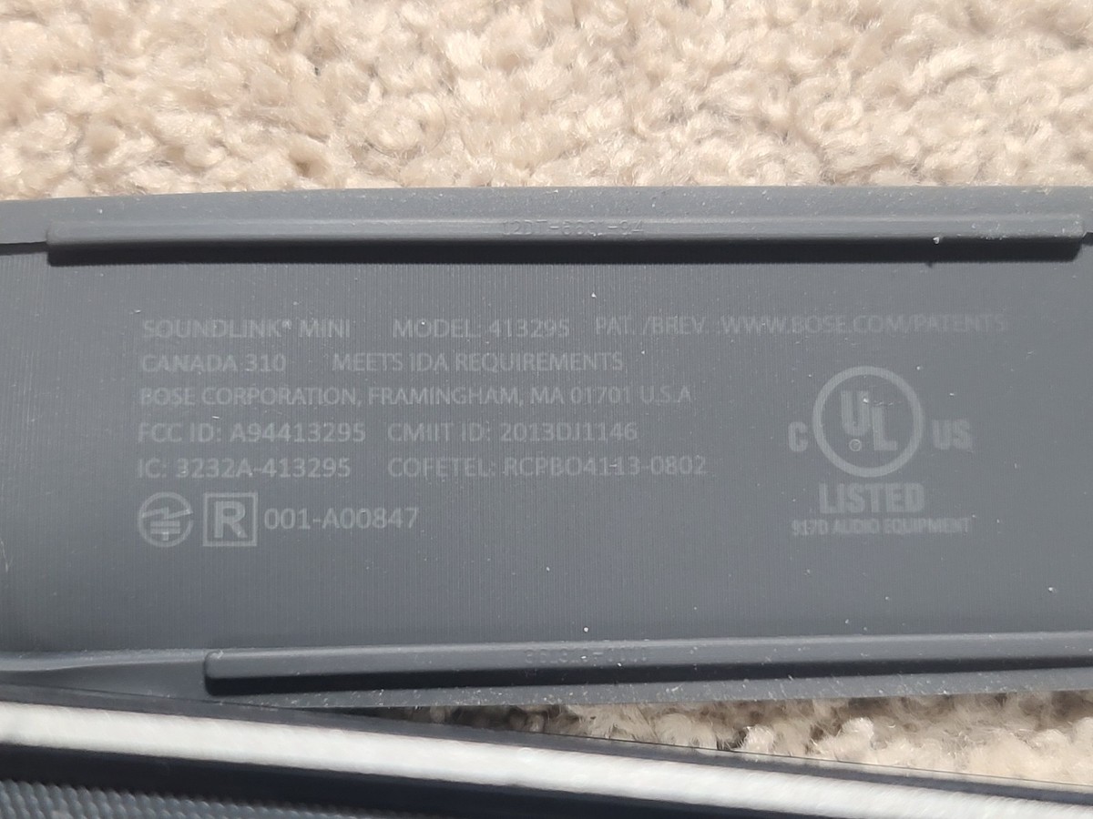 PARTS/REPAIR* Bose SoundLink Mini Bluetooth Speaker (NOT CHARGING