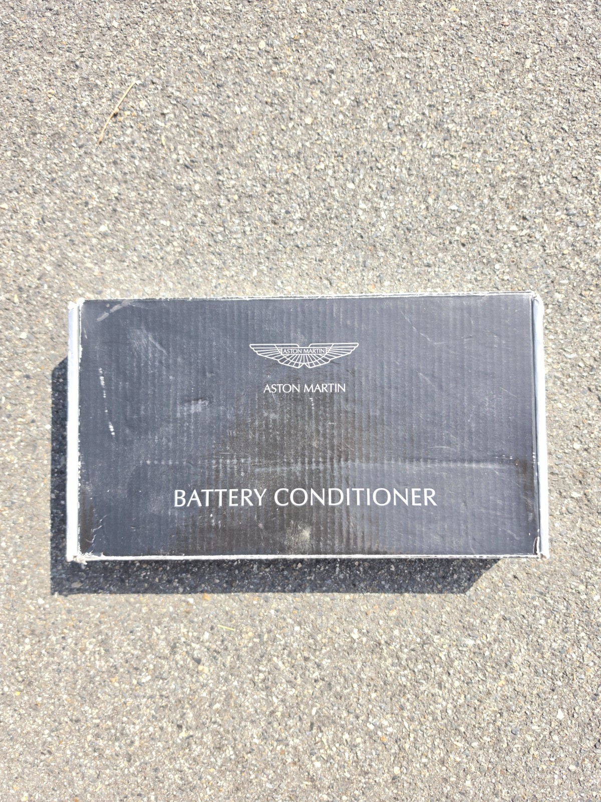 Box for an Automatic Battery Charger Aston Martin V8 Vantage