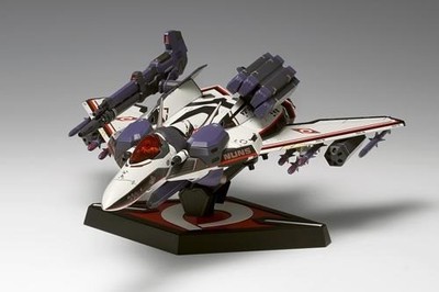 WAVE 1/72 VF-171EX Armored Nightmare Plus Alto Saotome Macross F MC-076 Model