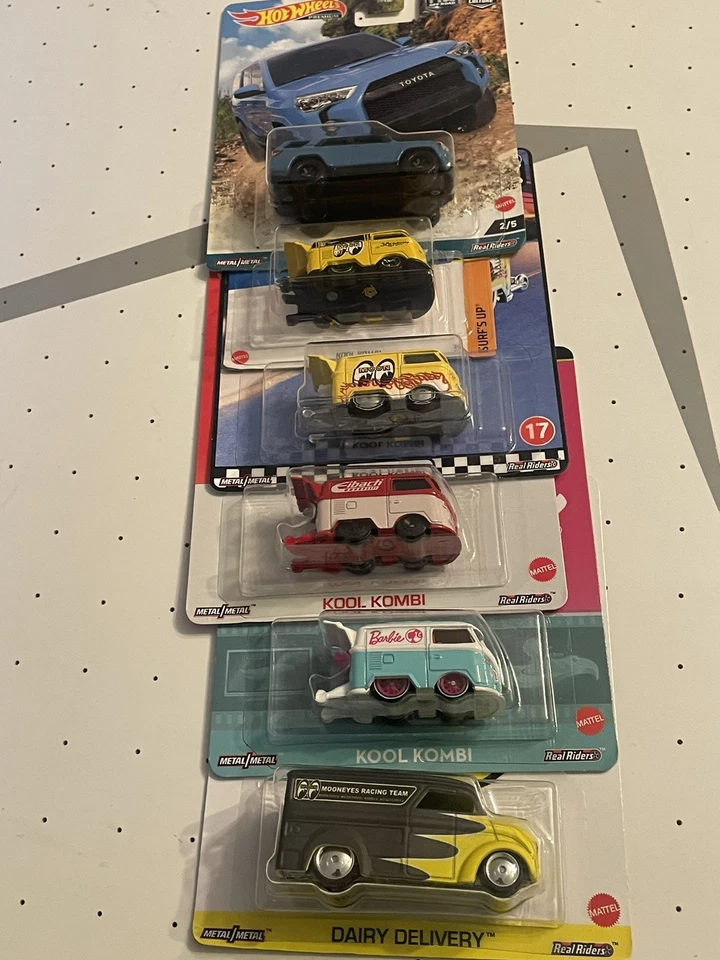 风火轮 批量 11 辆汽车 4 Cool Combi ,2 芭比娃娃 Corvette 1 日产 Skyline 1 4Run — 第 3/4 张图片