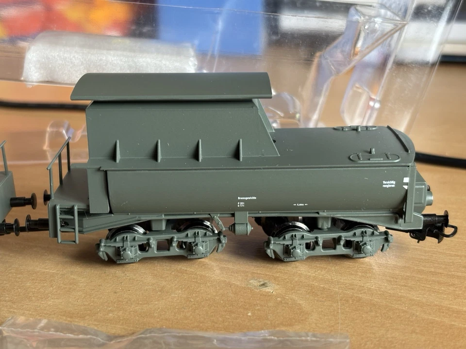 Liliput L230991 Hilfs-Tankwagen Grau DB Epoche IV Doppeleinheit Bauart 964 , NEW - Image 4 of 4