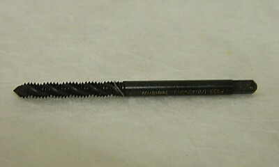 Dormer Spiral Flute Tap E533 1/8'' - 40 Blue HSS 40° 3FL QTY 2 0201466 
