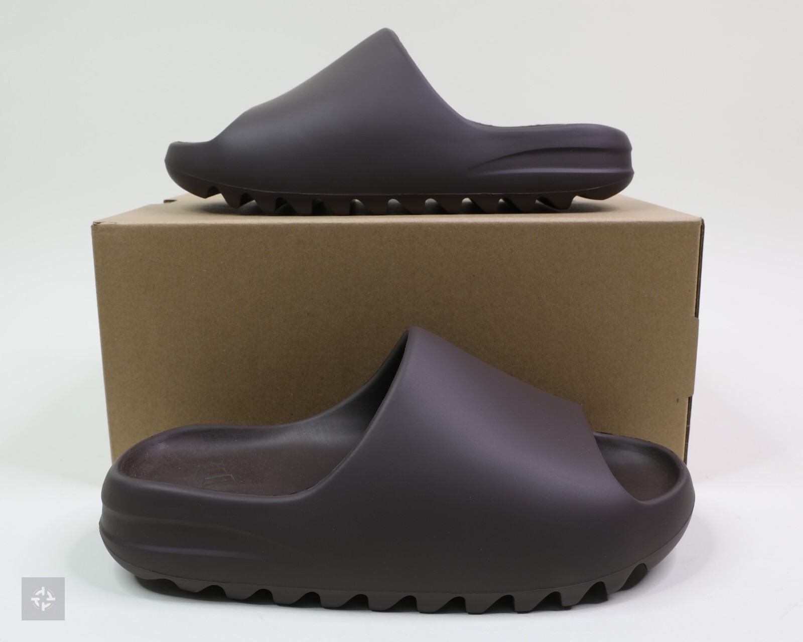Adidas Yeezy Slide Soot 2021 Brown Sandals Men's Size 12 (GX6141)