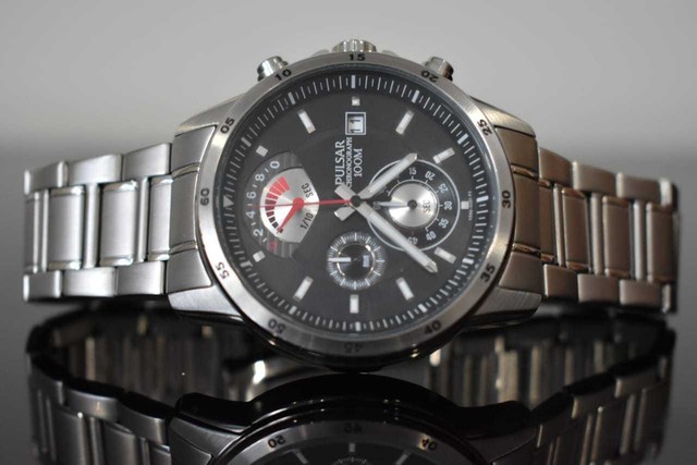 pulsar mens sports watch