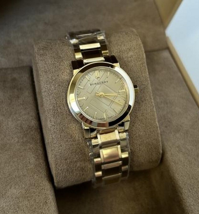 稼動品 バーバリー 時計 BU9227 ゴールド ノバチェック 腕時計 ラウンド NEW BURBERRY WOMENS WATCH BU9227 STAINLESS STEEL GOLD STRAP & GOLD