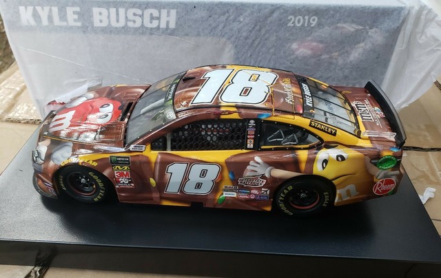 kyle busch diecast ebay