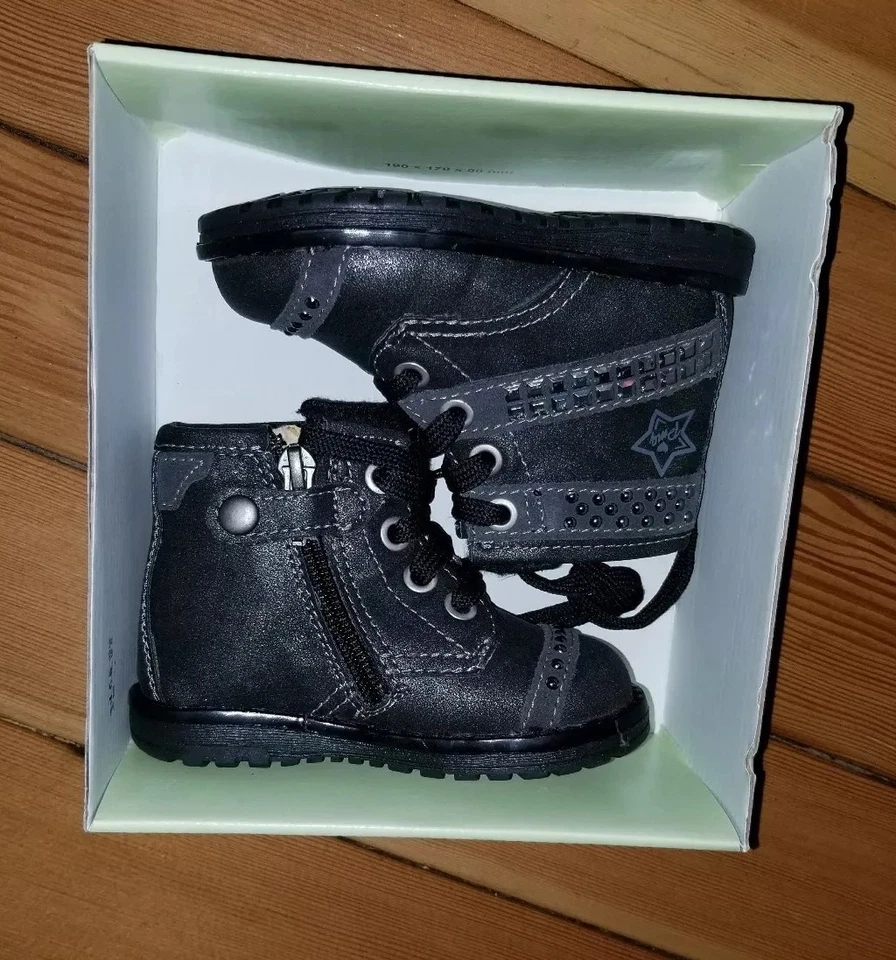 Botas de niña de cuero PRIMIGI NUEVAS EN CAJA. Talla US 5.5 / EU 21 Foto 2 de 4