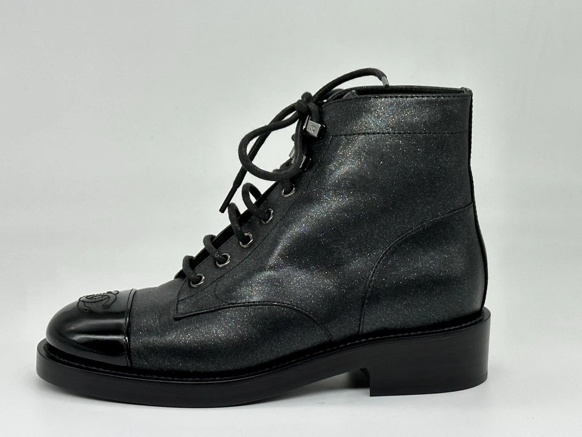 Short shop boots chanel