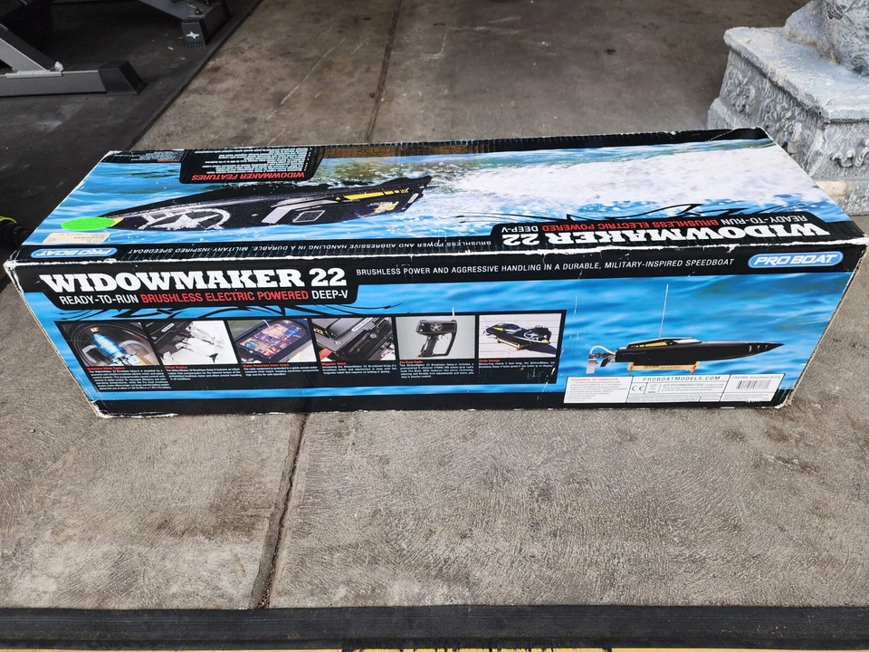 Barco profesional USMC WidowMaker 22 Deep-V 2,4 BL RTR - PRB3900S inspirado en el ejército difícil de encontrar  Foto 4 de 4