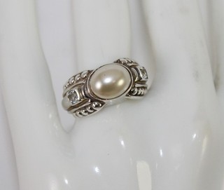 Judith Ripka Signed Sterling Silver Pearl & CZ Ring Size 7