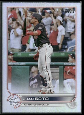 2022 Topps #150 Juan Soto Rainbow Foil