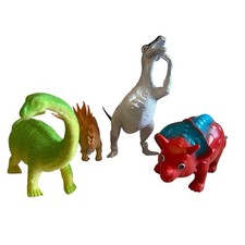 Set Of 4 Dinosaurs Different Colors Plastic Toy