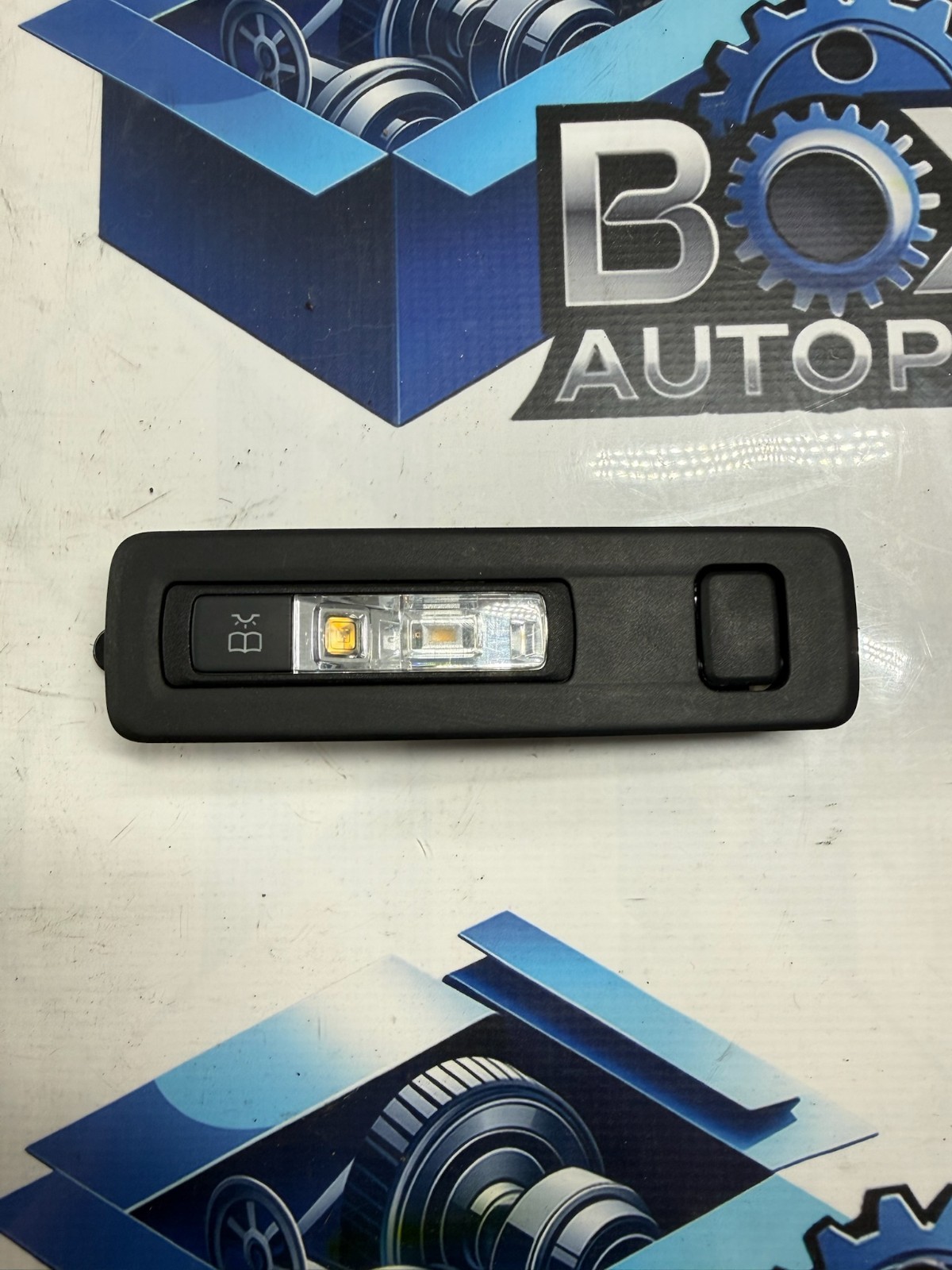 2019-2023 MERCEDES GT AMG ROOF REAR LEFT DOME LIGHT READING LAMP OEM