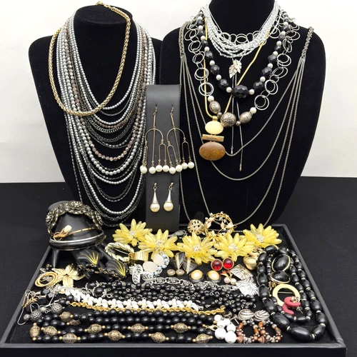 Vintage Costume Jewelry Lot Coro Sequin Monet B.C. Lind Sarah Cov Richelieu 47pc