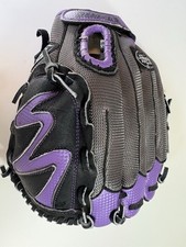 Youth Louisville Slugger Baseball Softball Glove RHT Diva Series 11" Purple Mit