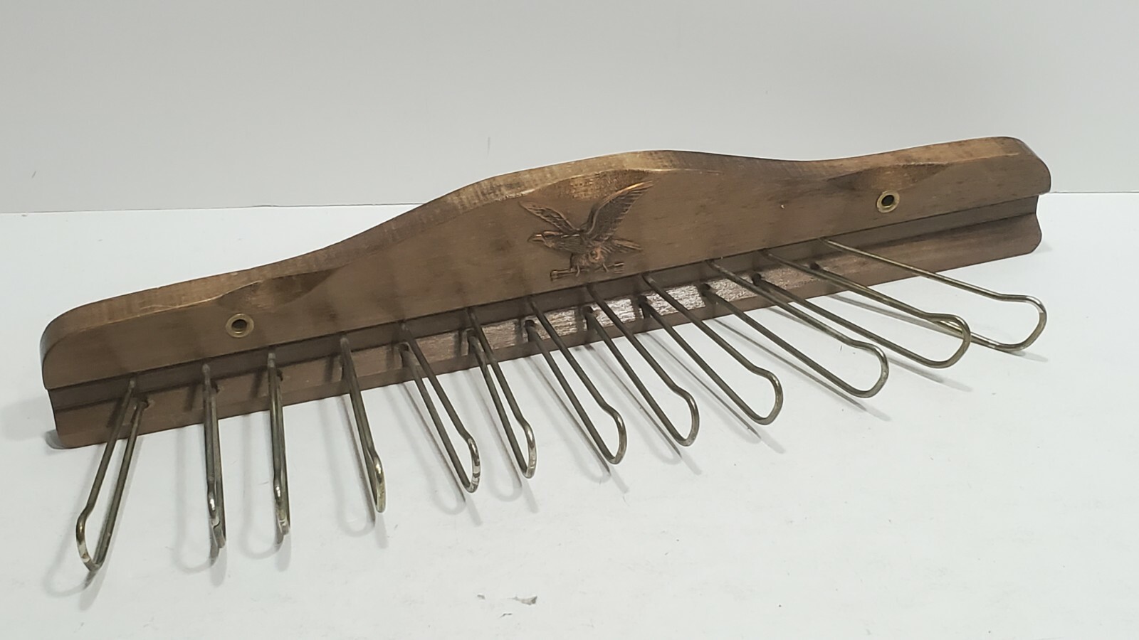 Vintage / Retro Giftwood Wooden Tie Rack with Eagle, Vtg Tie rack Made
