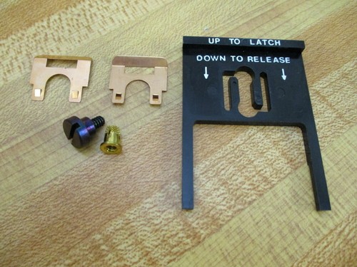 Eagle Signal Controls DZ100-56 Latch & Release Kit For 1/8" DIN Units DZ10056 - Picture 4 of 5
