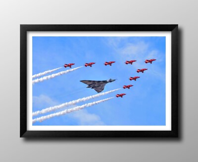 Red Arrows, Vulcan Bomber XH558 gerahmter Druck, Royal Air Force, Flugzeug Geschenke.