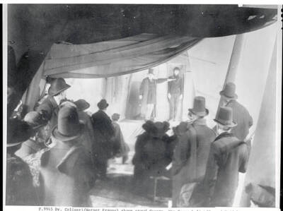 Dr Caligari shows crowd Cesare Somnambulist Scene German expre- 1919 Old Photo