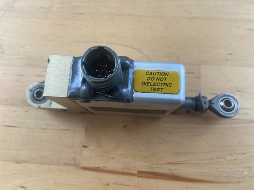 GE Aviation Actuator SYLC-52556 Linear Electromechanical Boeing 901-362-210-101 - Picture 2 of 3