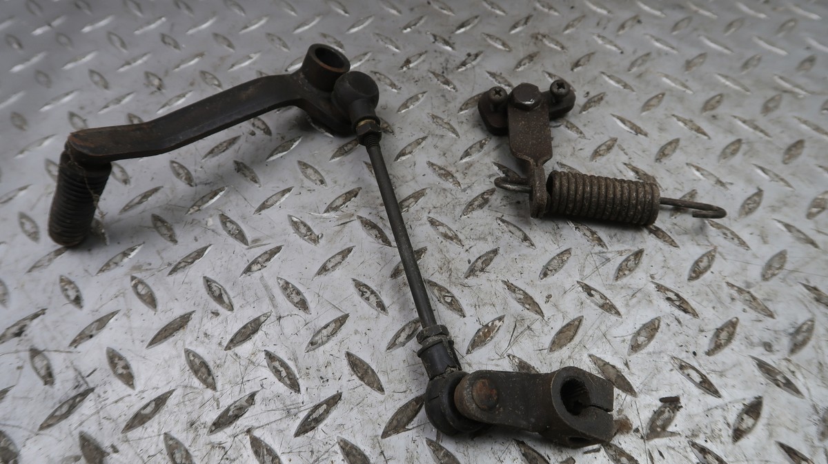 1983 Kawasaki GPZ750 ZX750A OEM Shifter Assembly w/ Linkage 13242