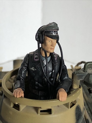 Vintage 21st Century Toys Ultimate Soldier 1:18 Scale German Panther Tank WWII - Picture 4 of 12