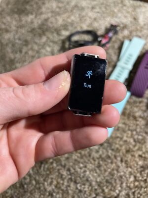 Google Fitbit Charge 6 Bracelet d'activité avec un abonnement de 6 mois à Fitbit Premium inclus, - -CI