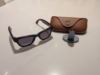 Ray-Ban Meta Wayfarer Gen 1 MatteBlack Smart Glasses Gradient Graphite RW4006