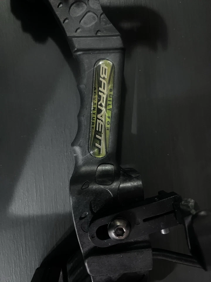 Barnett Tomcat Child’s Bow And Arrow Bow Only Buy Now - Image 2 of 4